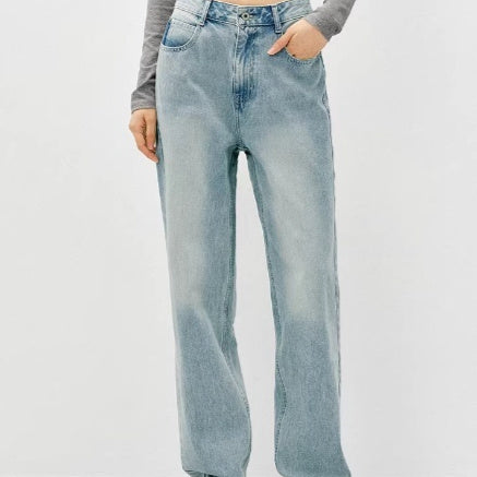 Non-fit Light-colored High-waisted Slightly Flared Jeans